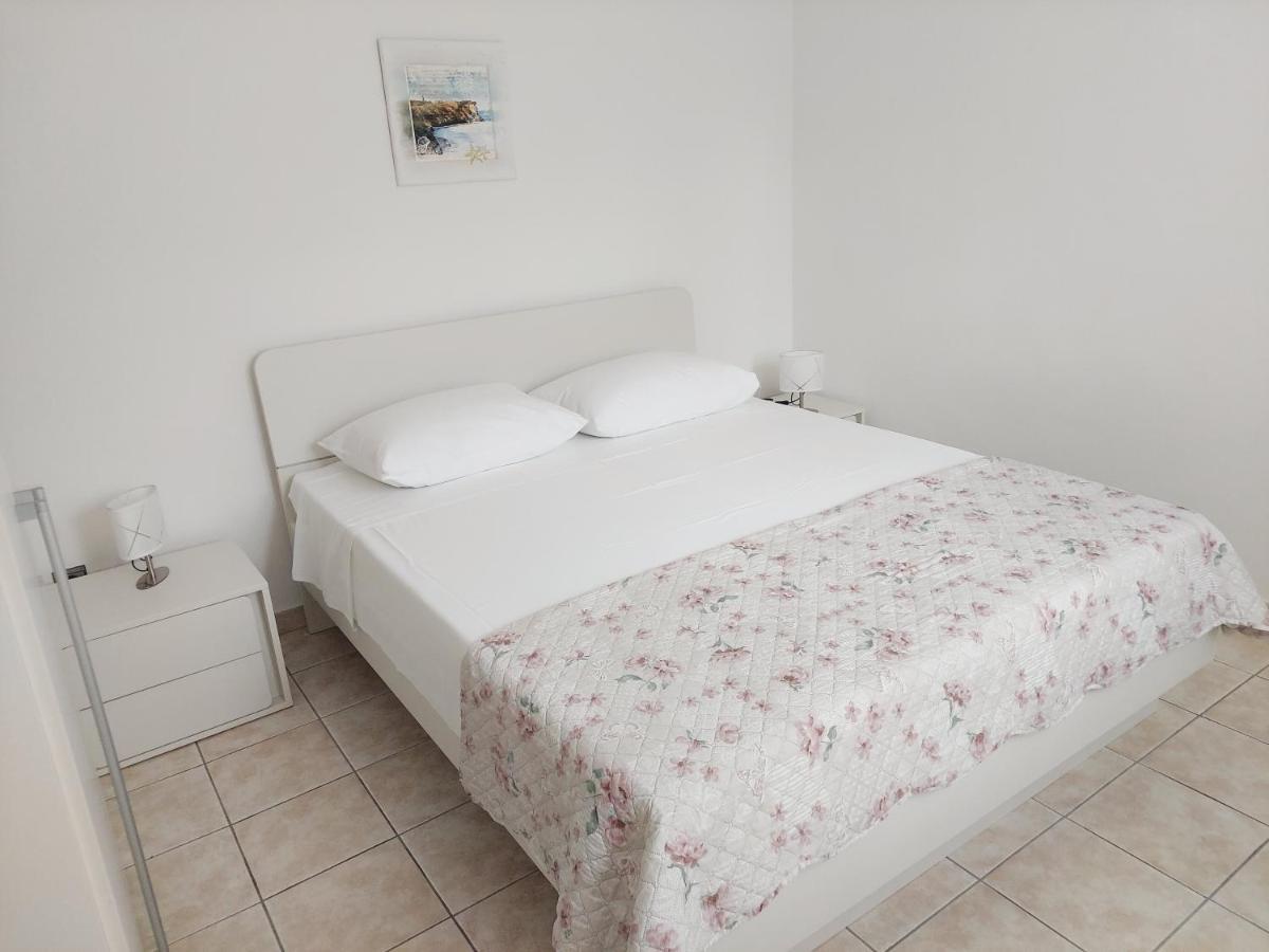 Dvosoban Apartman U Centru Grada Biograd na Moru Kültér fotó